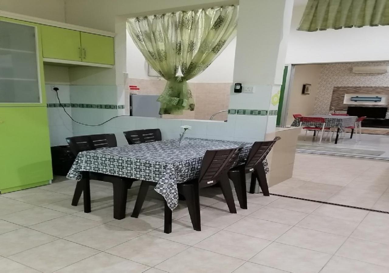 Bukit Baru Homestay Малакка Экстерьер фото