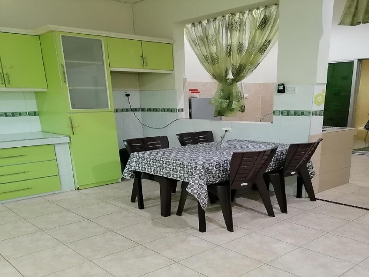 Bukit Baru Homestay Малакка Экстерьер фото